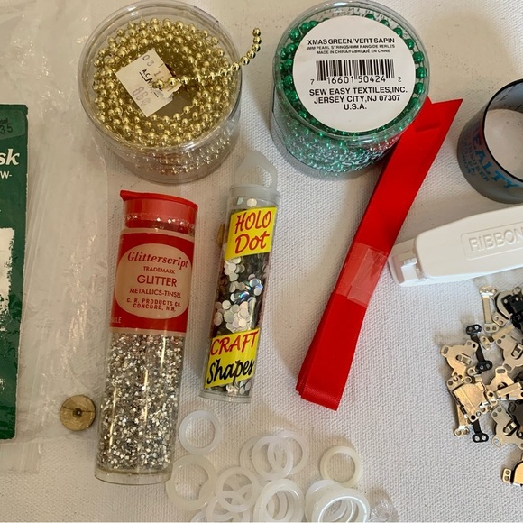 VTG Crafting Quilting Sewing Hobby Lot Various Supplies Quilters Disk Glitter - Picture 11 of 14